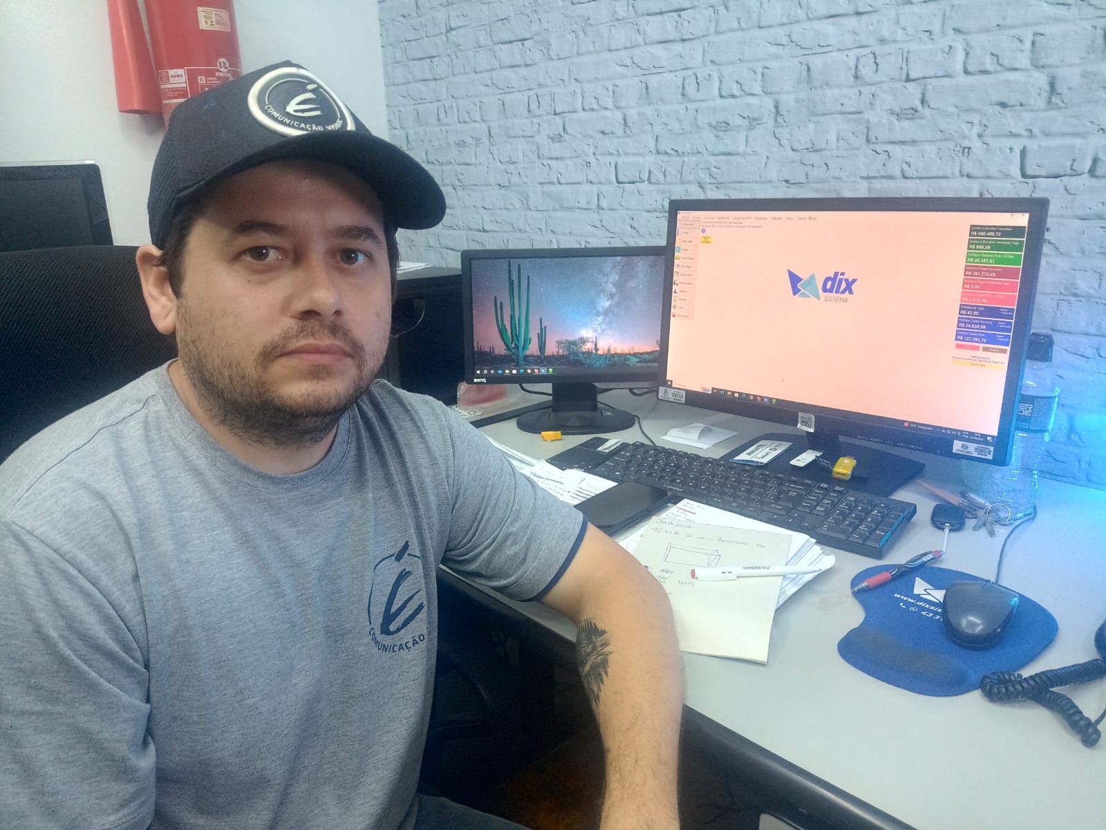 Rafael Ricieri , É Comunicação Visual